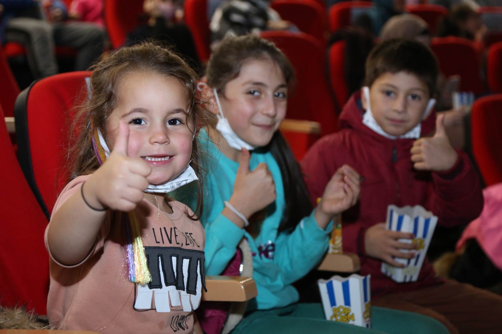 ÇOCUKLARIN SİNEMA KEYFİ